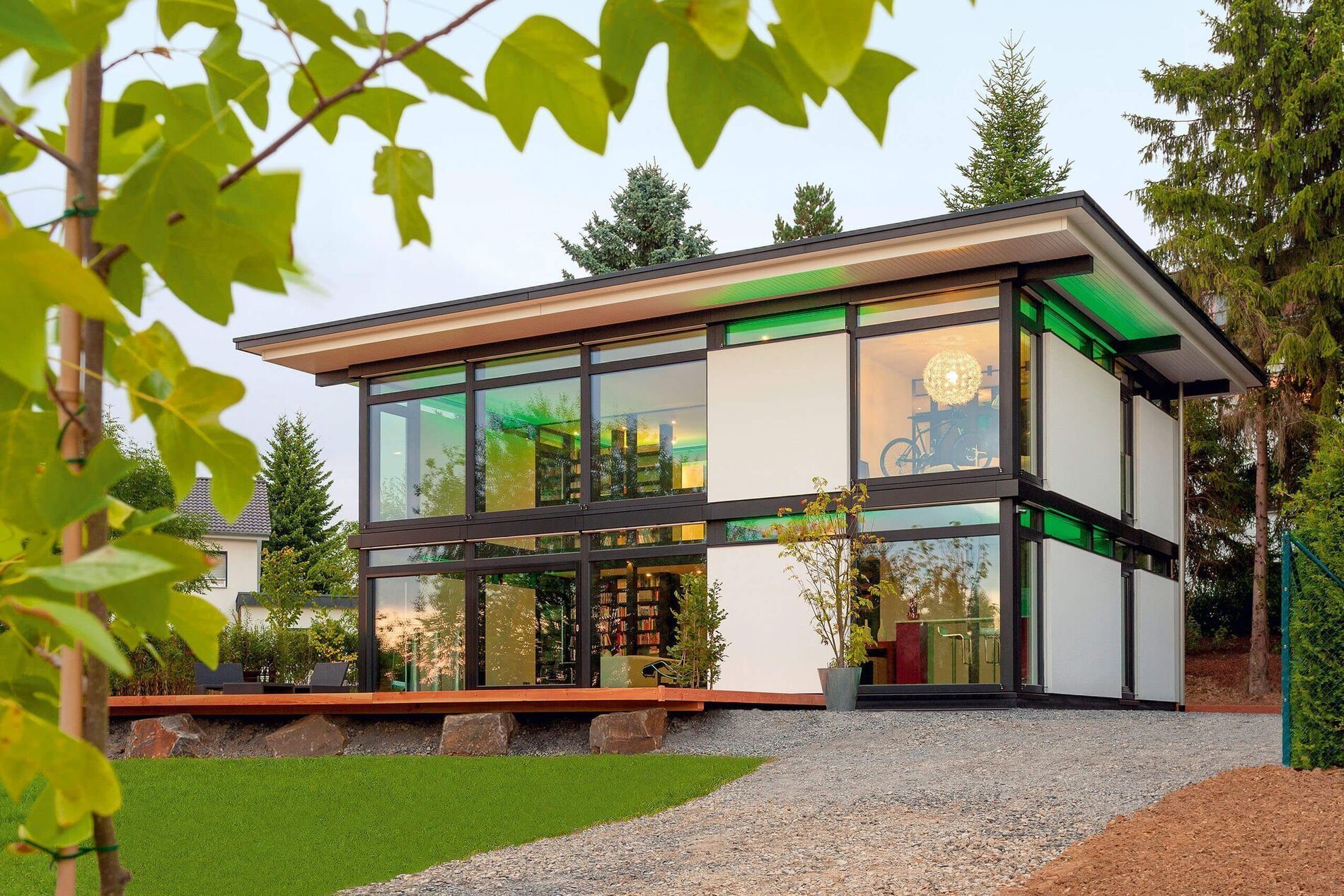 HUF modum Flachdach ebenholz 18